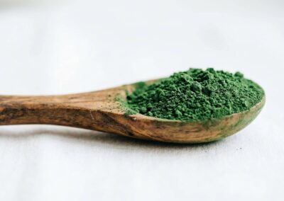 Spiruline : comment bien la choisir ? (sans avaler les promesses avec)